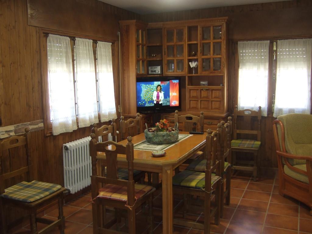 Tinao De Gredos Villa Barajas de Gredos Ruang foto